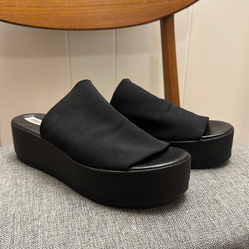 Steve Madden 90s Black Platform Slide Sandals - Size 9